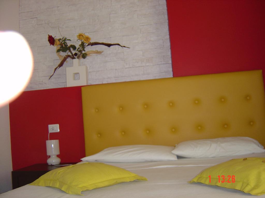Hotel Bcomfort Cagliari Zimmer foto